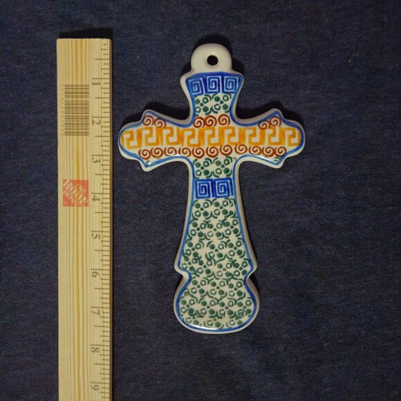Polish pottery Cross 7 3/4” long spring pattern hand made in Poland - Picture 3 of 4